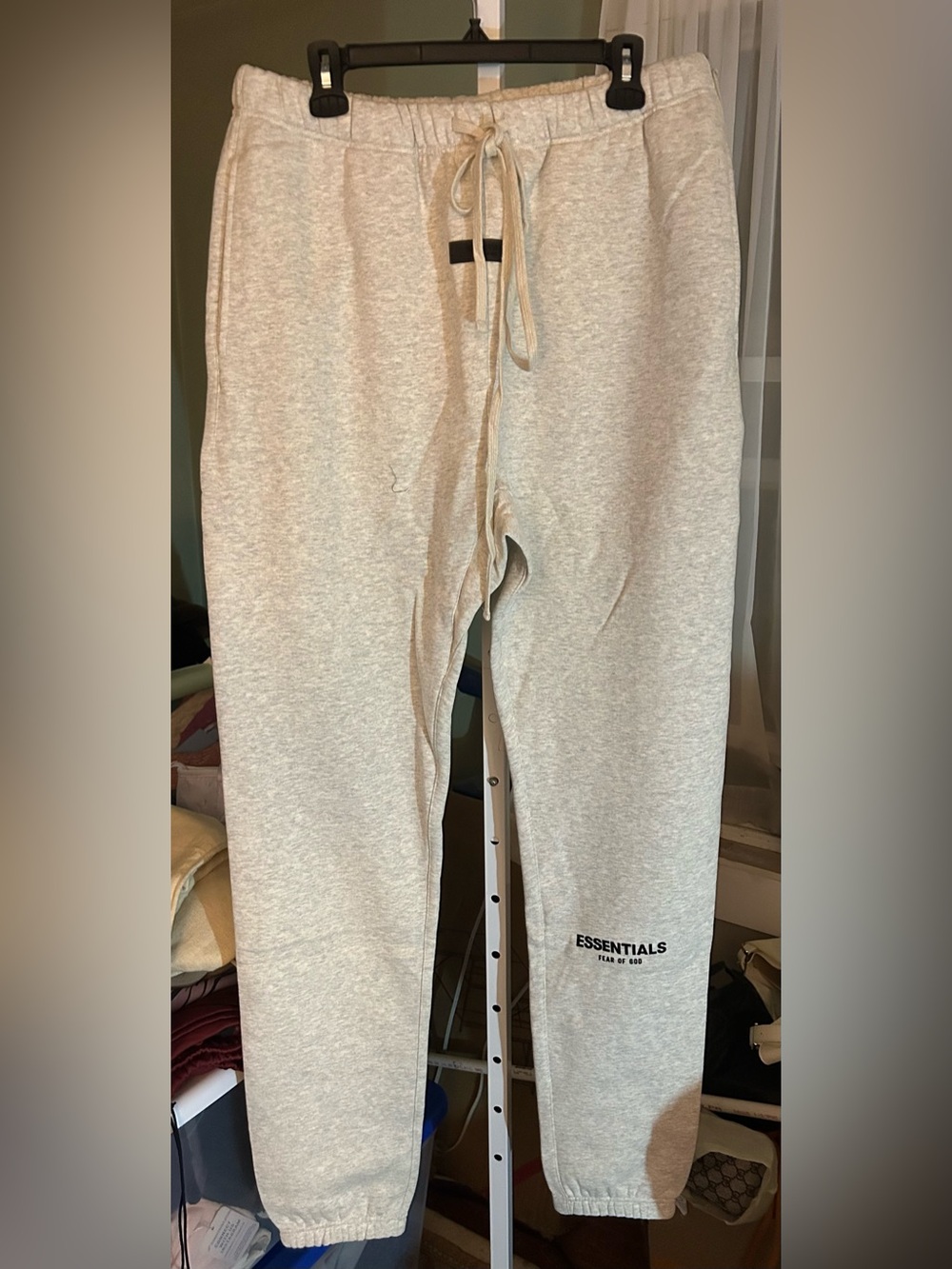 Fear of God Esssentials Men’s Joggers in heather Gray